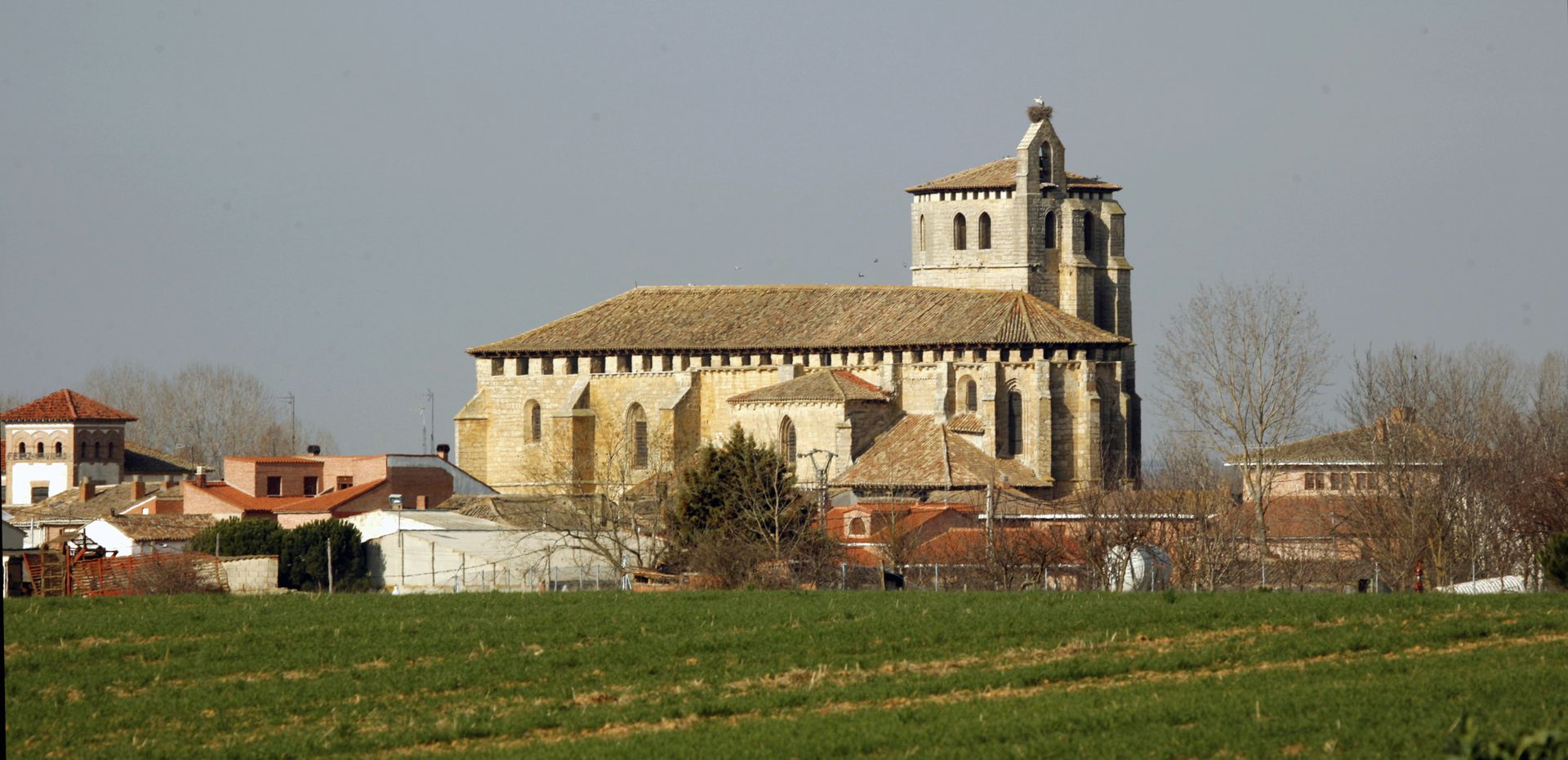 Panorámica iglesia de San Cornelio y San Cipriano