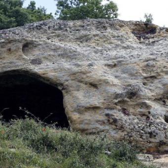 Ermita rupestre de Villarén Ermita rupestre de Villarén