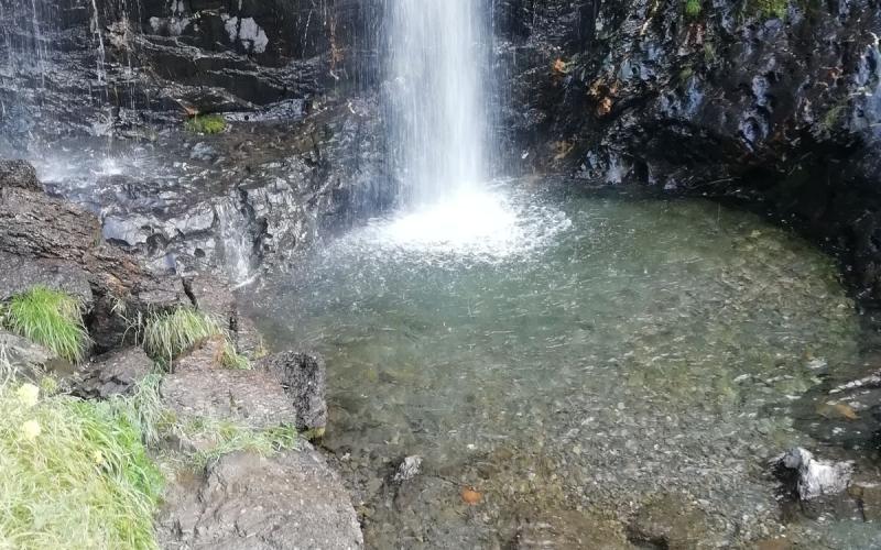 Cascadas de los entornos de Mazobre, Cardaño de Arriba