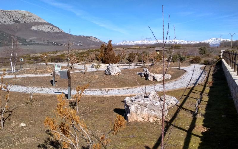 Punto de inicio de ruta, Tejeda de Tosande