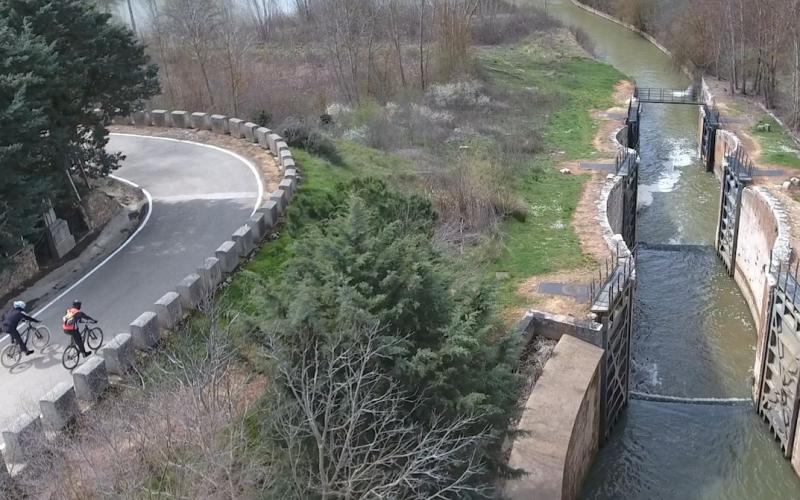 Canal de Castilla a su paso por Calahorra de Ribas