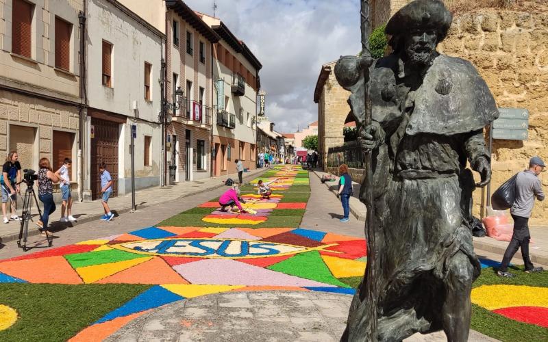 Elaboración alfombras Día del Corpus