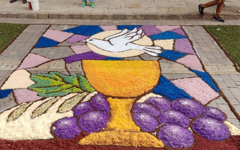 Elaboración alfombras Día del Corpus