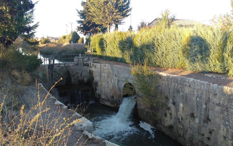 Esclusa del Canal de Castilla a su paso por Villamuriel de Cerrato