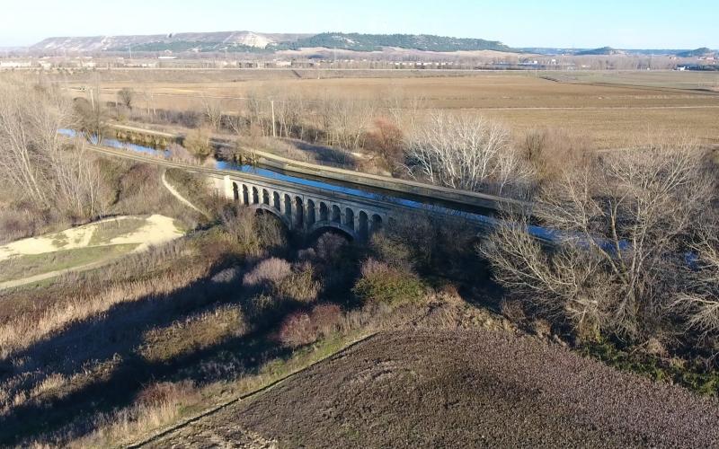 Acueducto "los Cinco Ojos" del Canal de Castilla