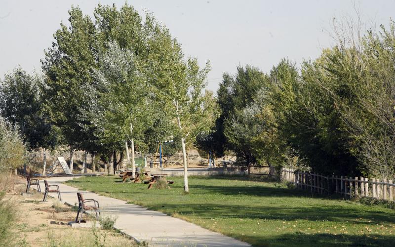 Zona de descanso y juego en Castromocho