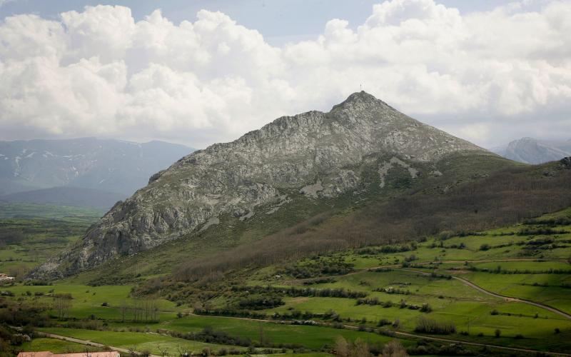 Panorámica de la Montaña Palentina desde El Campo