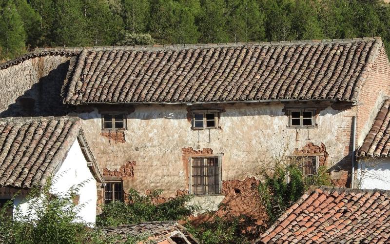 Ermita del Santo Cristo, San Quirce de Riopisuerga, desde Barrio de San Vicente