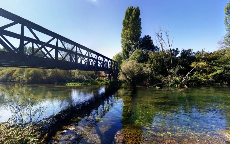 Puente sobre el río Carrión