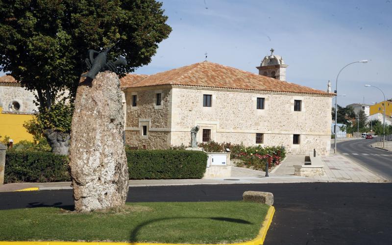 Monumento al Cangrejo de Río y Ermita de Nuestra Señora de la Piedad, Herrera de Pisuerga