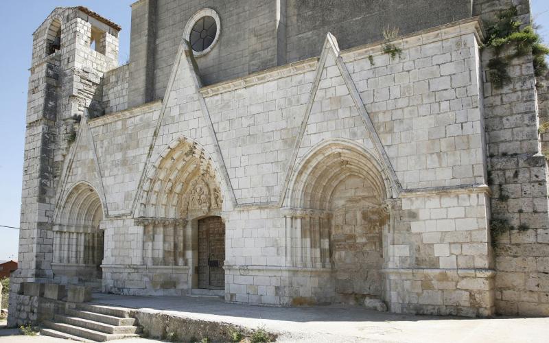 Portada de la Iglesia de Santa Cecilia, Herrera de Valdecañas