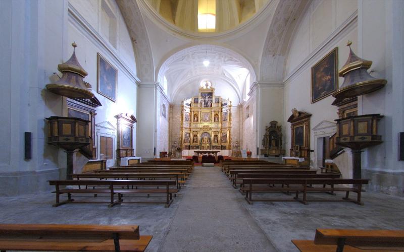 Panorámica del interior de la iglesia