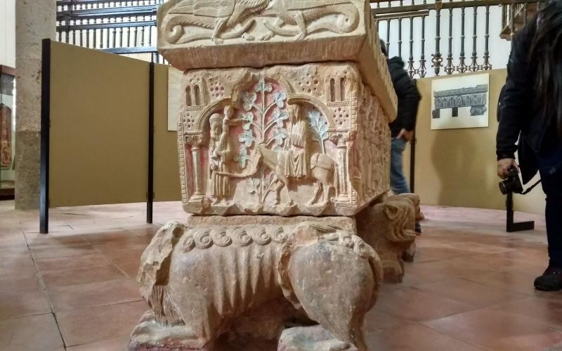 Huida de Egipto del sepulcro gótico de Gonzalo Ximénez de Cisneros en la Iglesia Museo de San Pedro