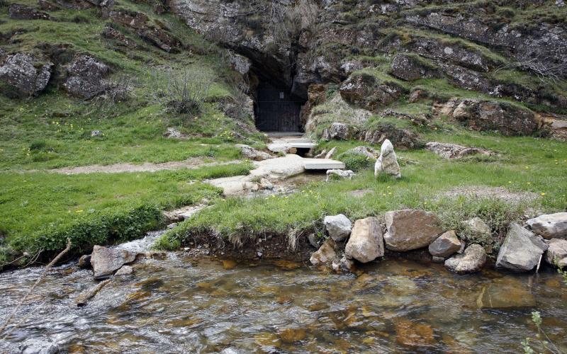 Fuente de la Cueva