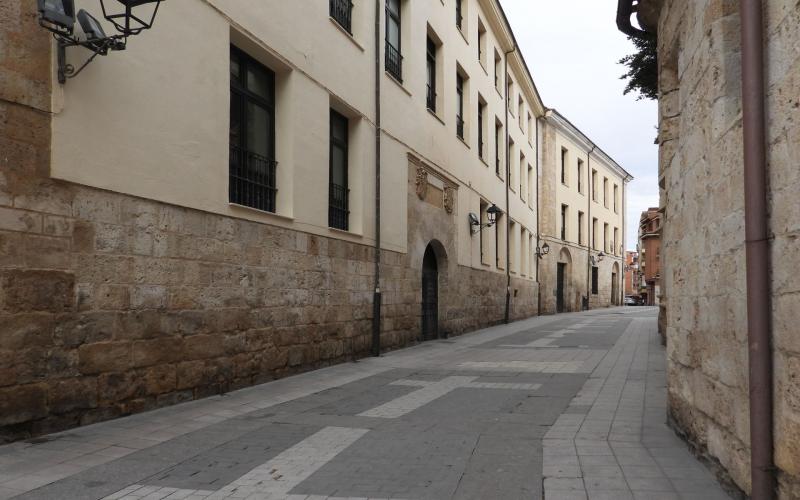 Calle Hospital y Museo de Medicina