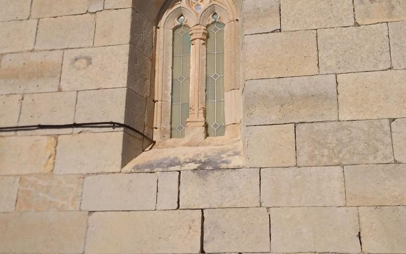 Ventana de la iglesia de Nuestra Señora de la Asunción