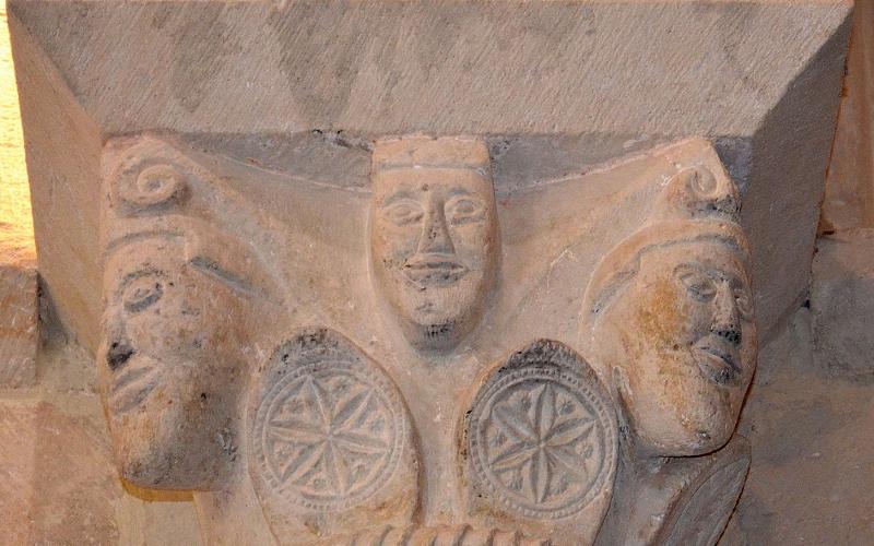 Detalle capitel de la Iglesia de Nuestra Señora de la Asunción