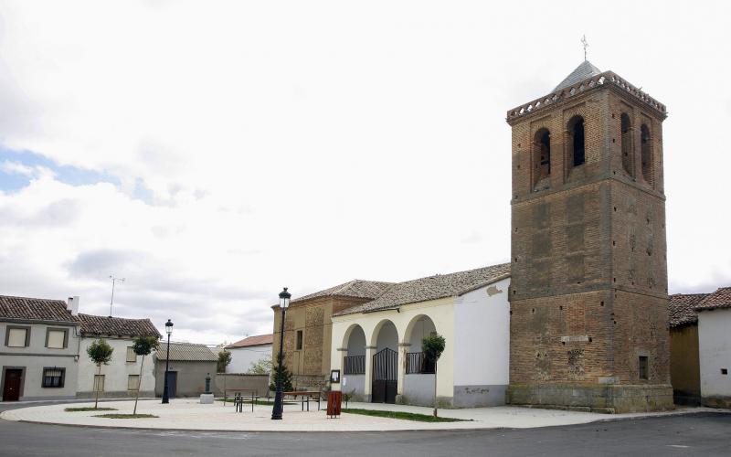 Plaza de la Iglesia de Poza de la vega