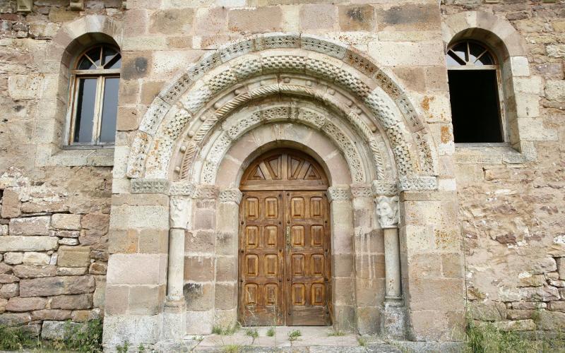 Portada de la Iglesia de San Martín Obispo