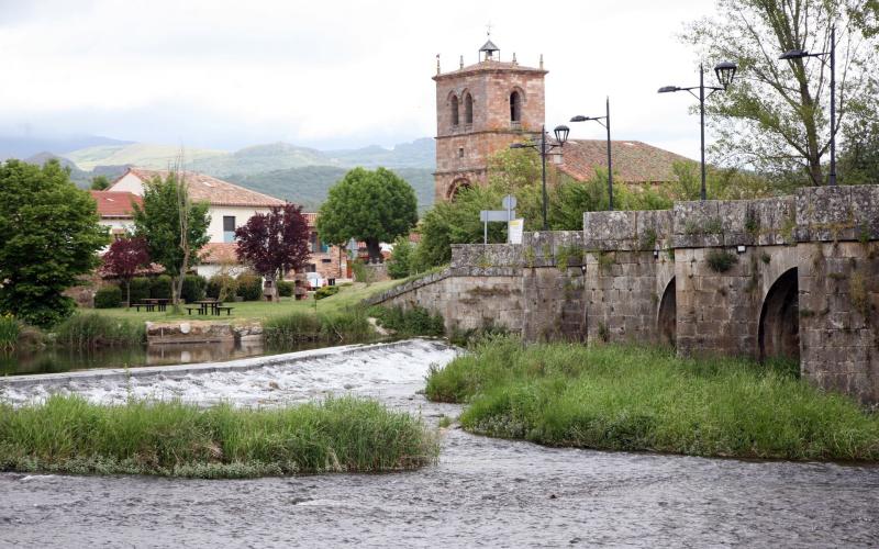 Puente e Iglesia de San Pelayo