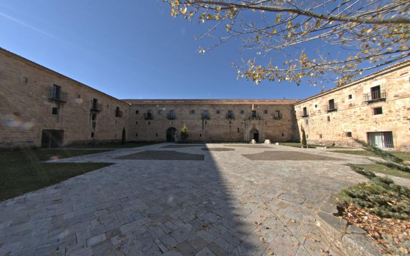 Entrada al ROM, Santa María la Real, Aguilar de Campoo