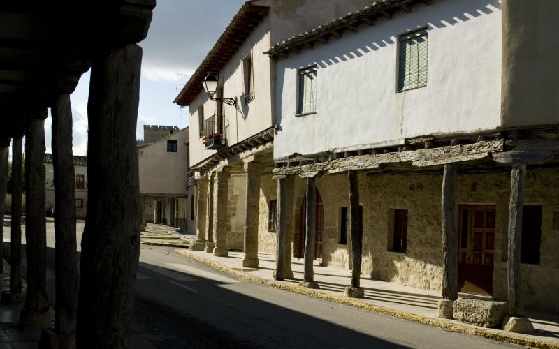 Detalle de un soportal a otro