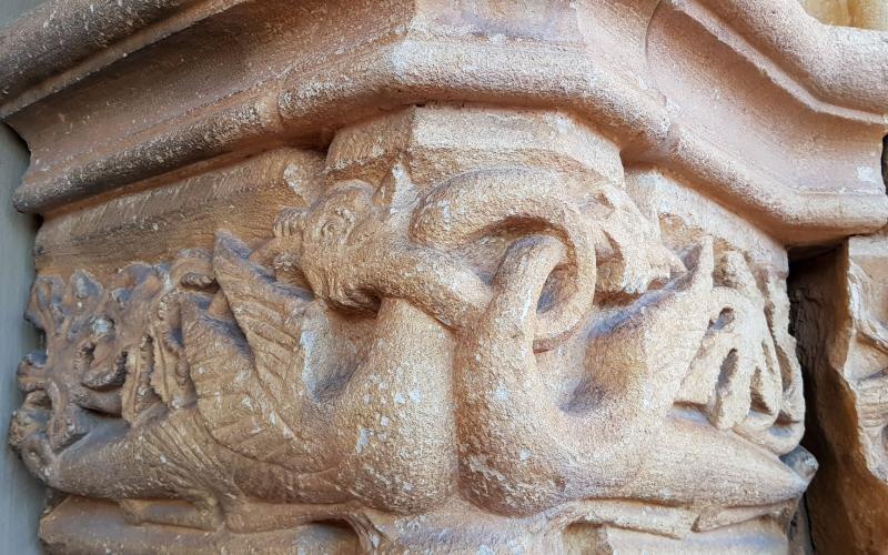 Detalle capitel de la Iglesia de la Transfiguración del Señor