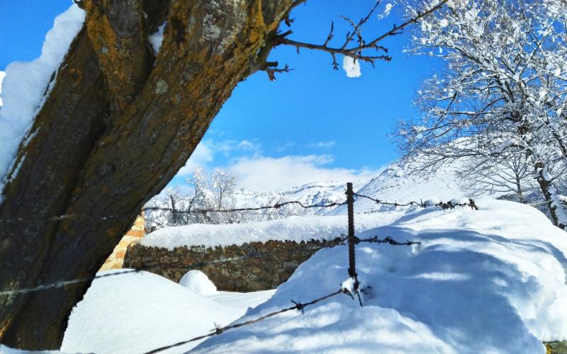 Picos Tres Mares y Cuchillón bajo la nieve