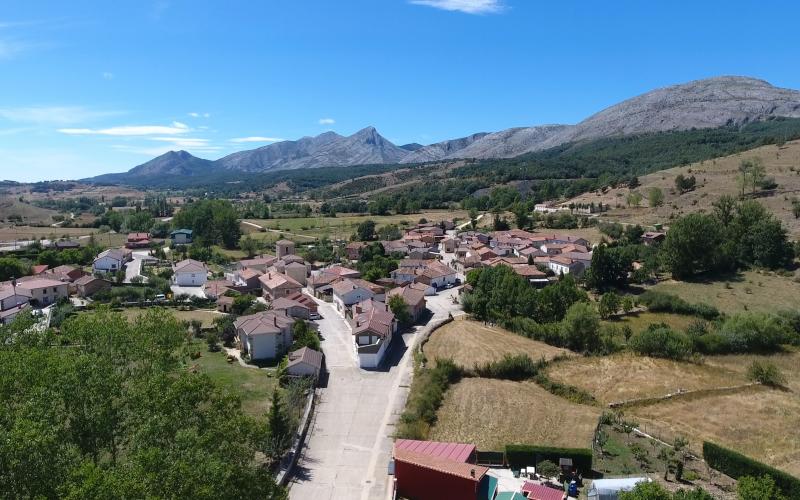 Panorámica de Velilla de la Peña