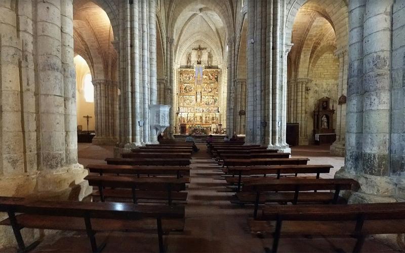 Interior de la Iglesia de Santa María la Blanca