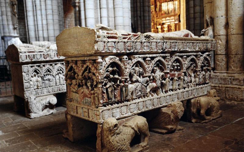 Sepulcros góticos Iglesia de Santa María la Blanca, Villalcázar de Sirga